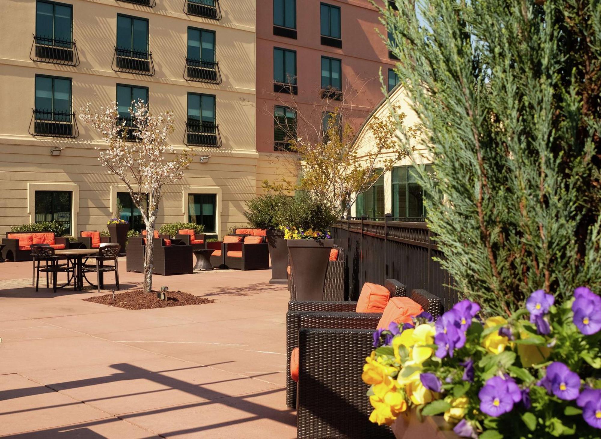 Hilton Garden Inn Atlanta Airport/Millenium Center College Park Exterior foto